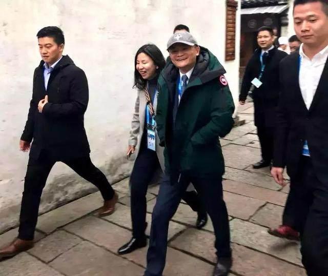 加拿大鹅羽绒服怎么手洗,加拿大鹅canadagoose羽绒服小程序