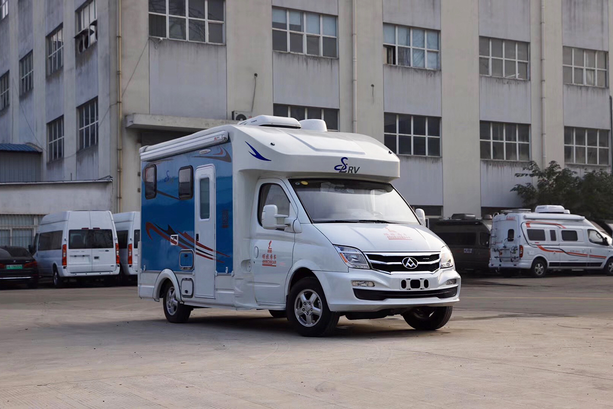 2.5T柴油涡轮+6AMT变速箱梦幻组合顺旅蓝精灵T型房车43.8万起售