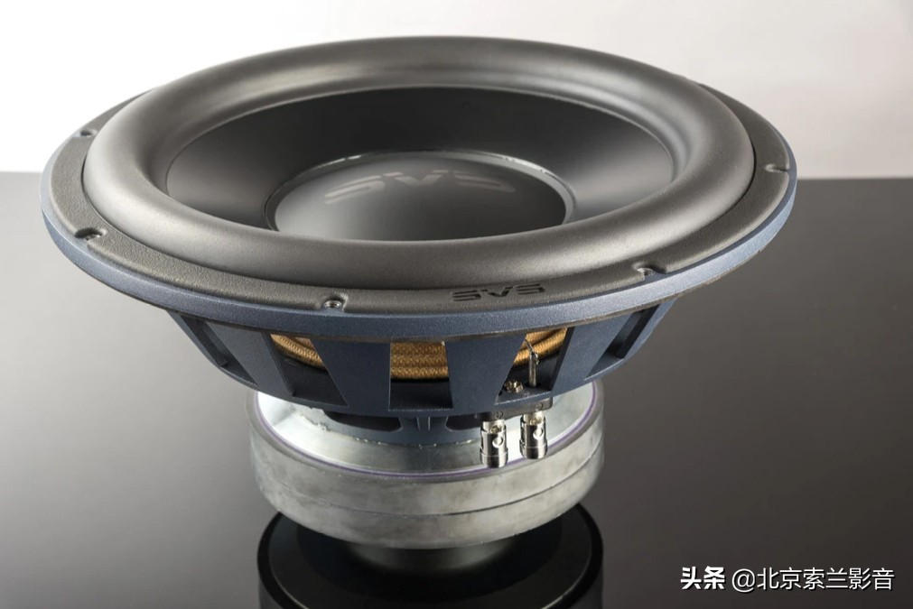 感受低音炮的震撼超重低音,享受低频下潜