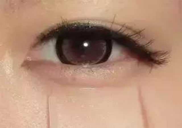 大眼睛的女人为什么都有卧蚕,怎么有大眼睛和卧蚕