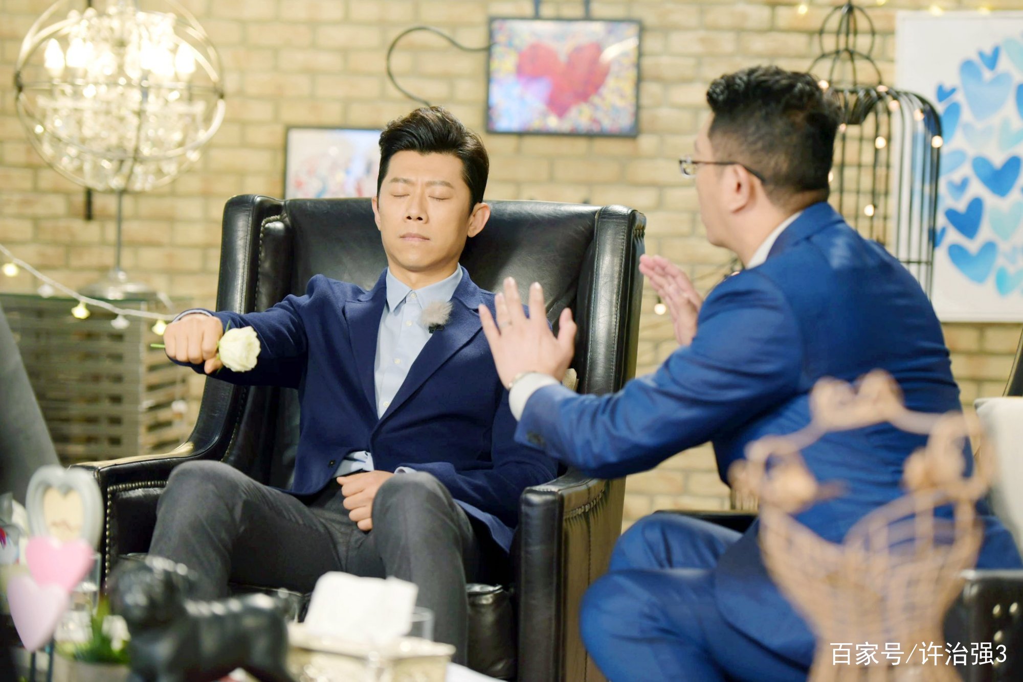 心理学：运用催眠年龄回溯技术找寻早年的记忆