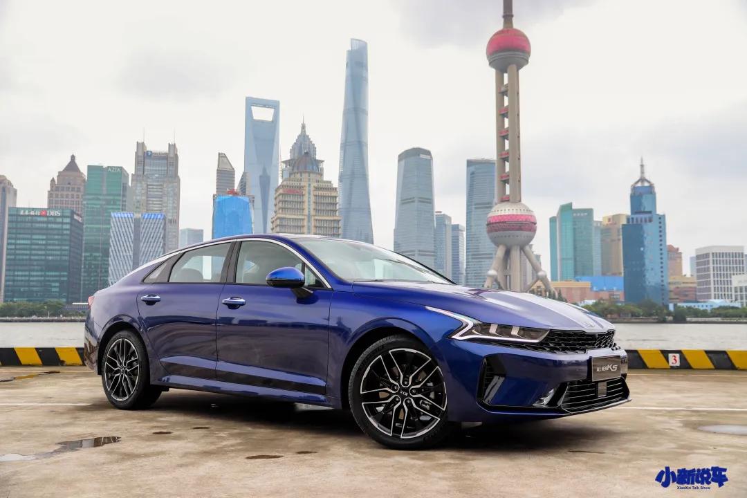 起亚k5凯酷对比雪佛兰迈锐宝xl,全新起亚k5凯酷2023款1.6t