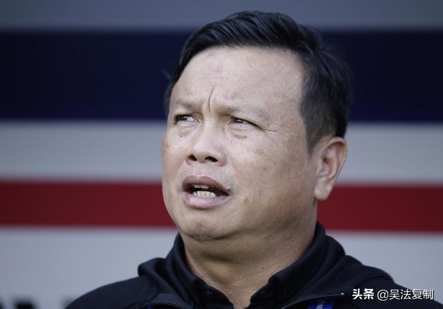 大厨真狂！傲慢的克里斯季宁输了，明天国足再次开启打脸模式