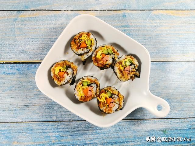 米饭做寿司的简单教程,用米饭做寿司教程家常
