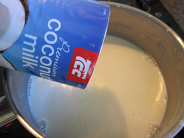 软糯椰香奶糕,香软小糕