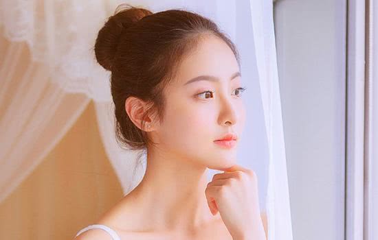 夏天晒伤皮肤怎么护肤,夏季晒黑了秋季如何护理美白