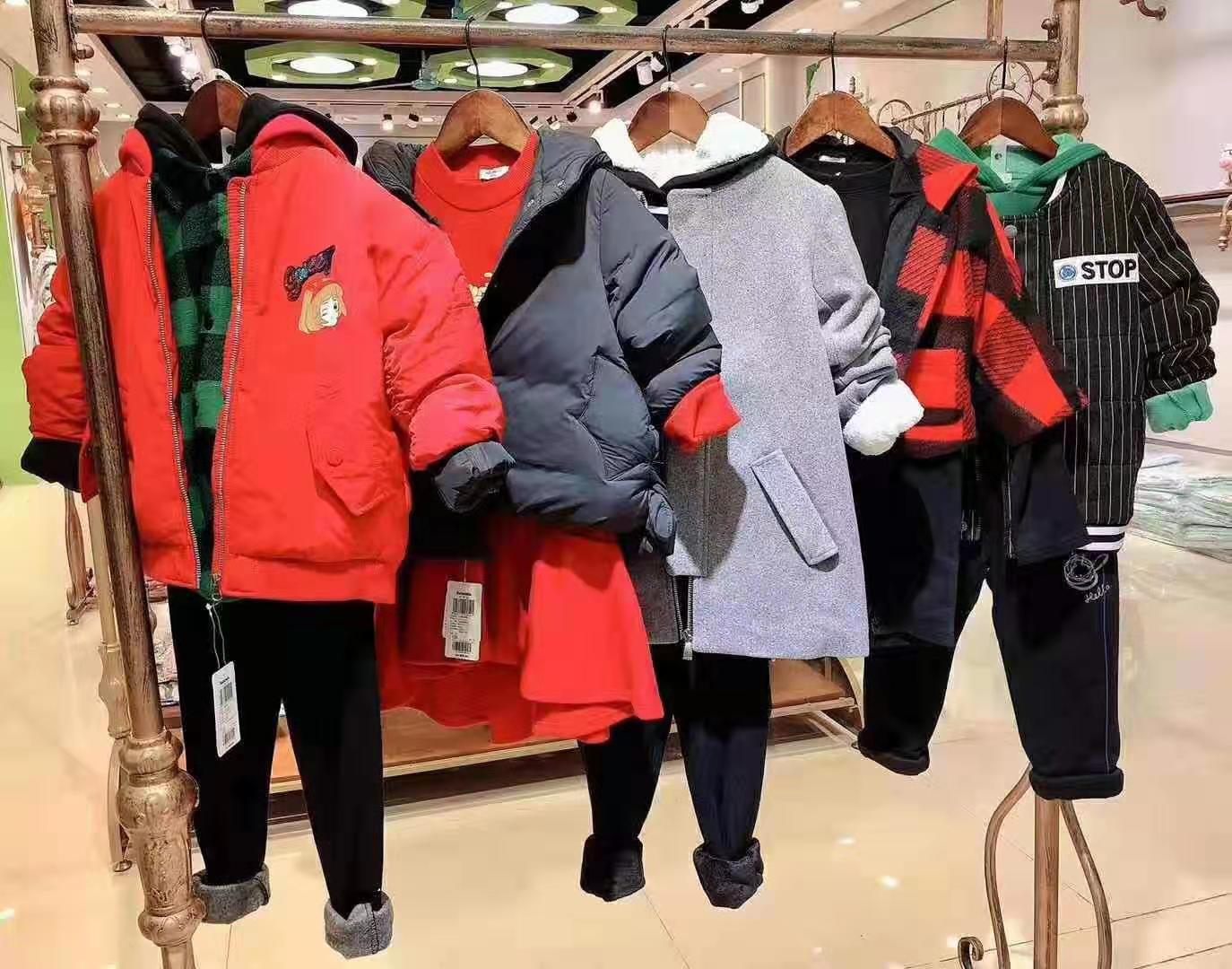 巴拉巴拉杭州旗舰店直播,门店限时折扣巴拉巴拉品牌童装