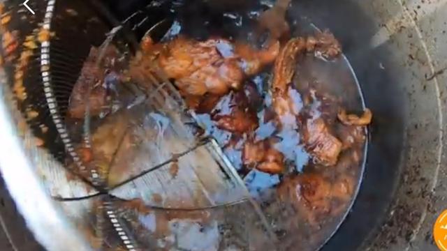 路边摊牛肉饼利润,牛肉饼10元3个