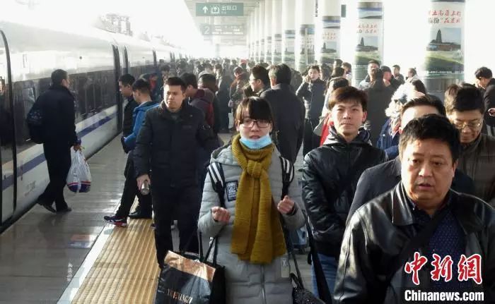 千万定闹钟！除夕当天火车票马上开抢！