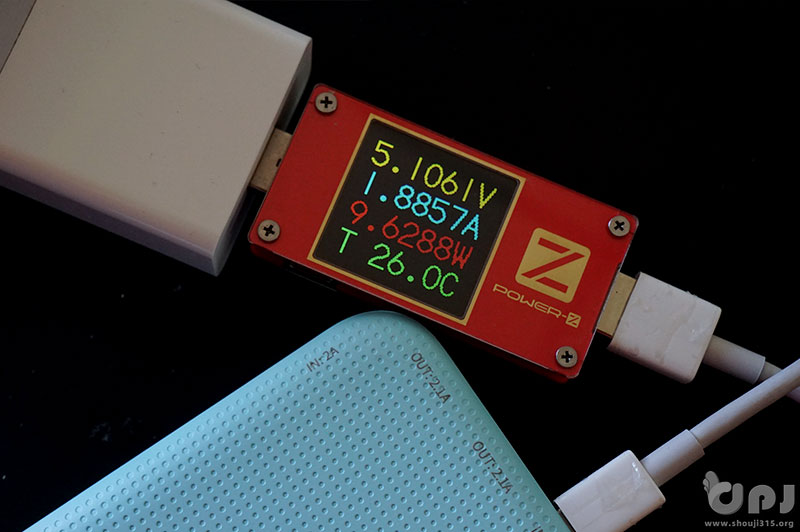 酷似手机的超薄充电宝机乐堂D-M218