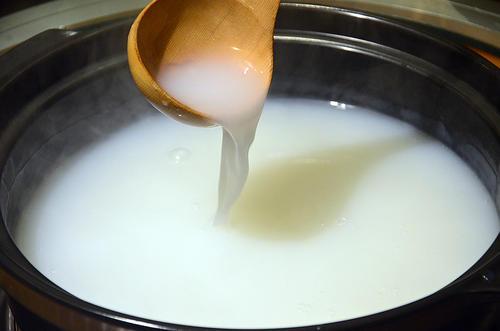 宝宝的奶量按好奶粉计算,宝宝奶量要怎么增加才算正常