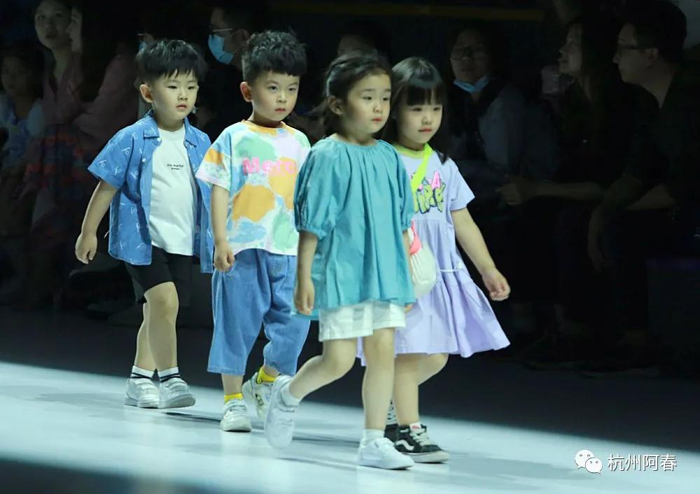 国际时尚周巴黎,时装周秀场