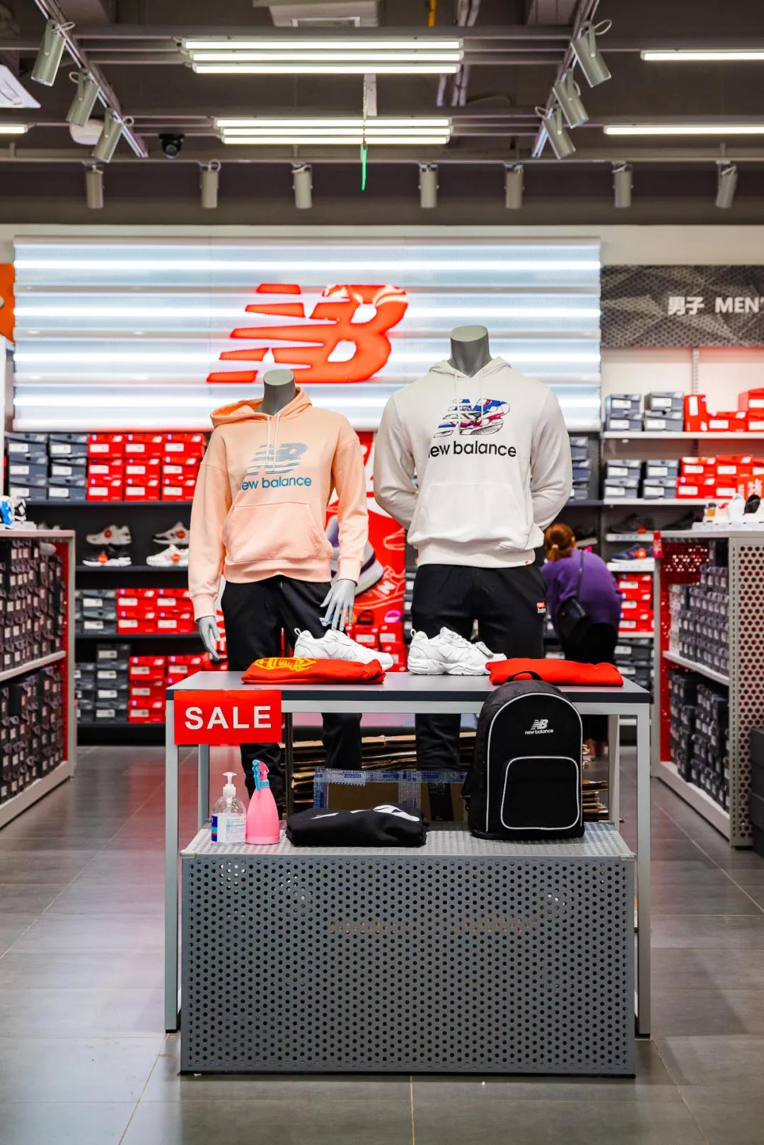 用不着加群拼团！来罗马春天奥莱，做真正的气质名媛