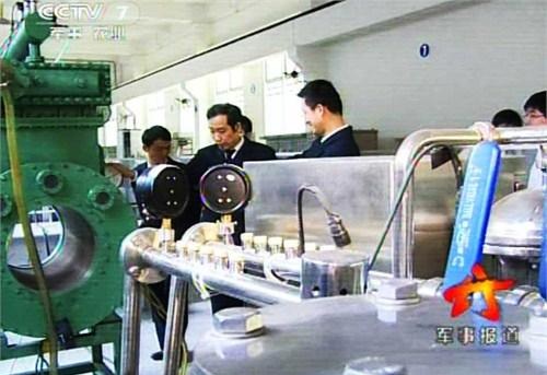 燃气弹射器与蒸汽弹射器,航母蒸汽弹射与电磁弹射比较