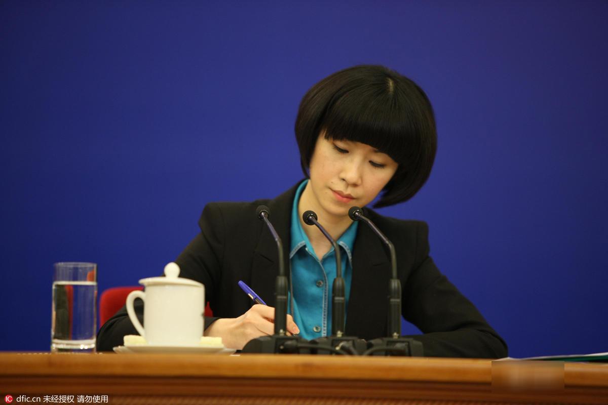 高级翻译张璐进入会场视频,翻译界四大女神