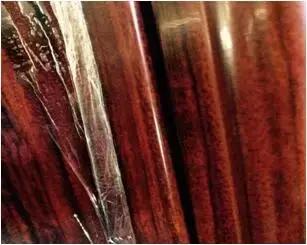 防盗门上缝隙不均怎样调,防盗门划掉漆怎么修复