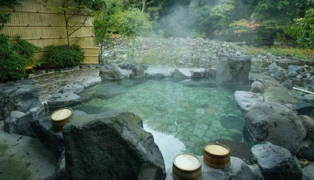 北京冬天适合泡温泉的地方,北京冬天泡温泉的好去处