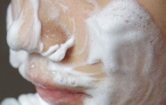 脸部忽然长脓包疙瘩不疼,丘疹脓包型痘痘留下的疤怎么消除