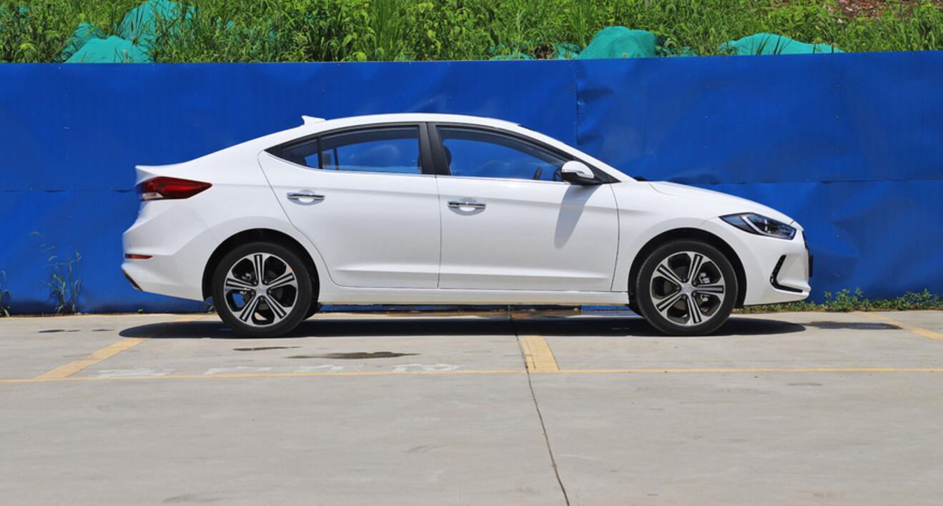 吉利帝豪与丰田卡罗拉动力哪个强,吉利帝豪和卡罗拉哪个值得入手