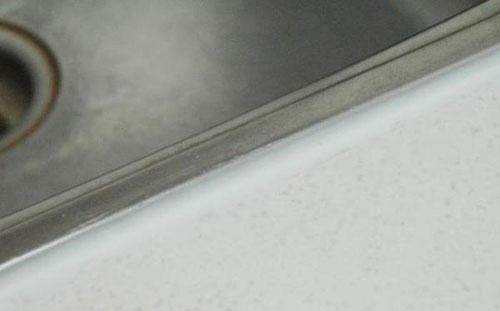 洗手盆玻璃胶发霉发黑怎么解决,水槽玻璃胶发黑发霉怎么办