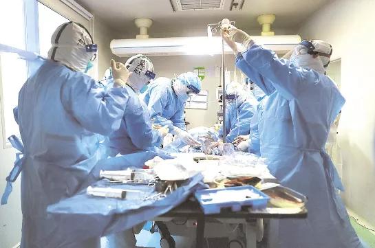 致敬我们的英雄,致敬我们的英雄前辈