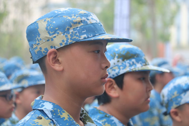 青春在磨砺中成长新高一军训,青春飞扬军训