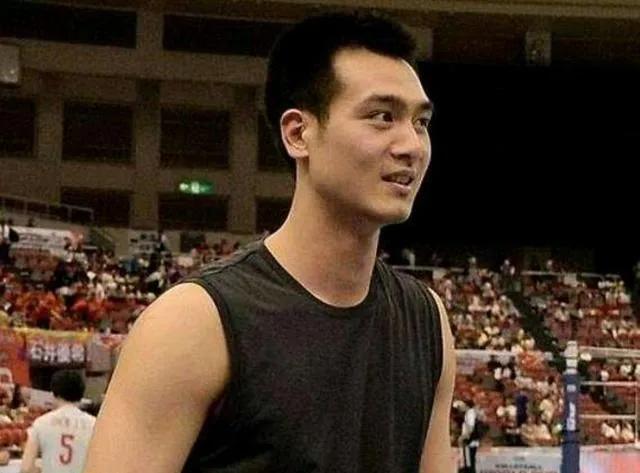 女排队长身高,女排队员男友最萌身高差