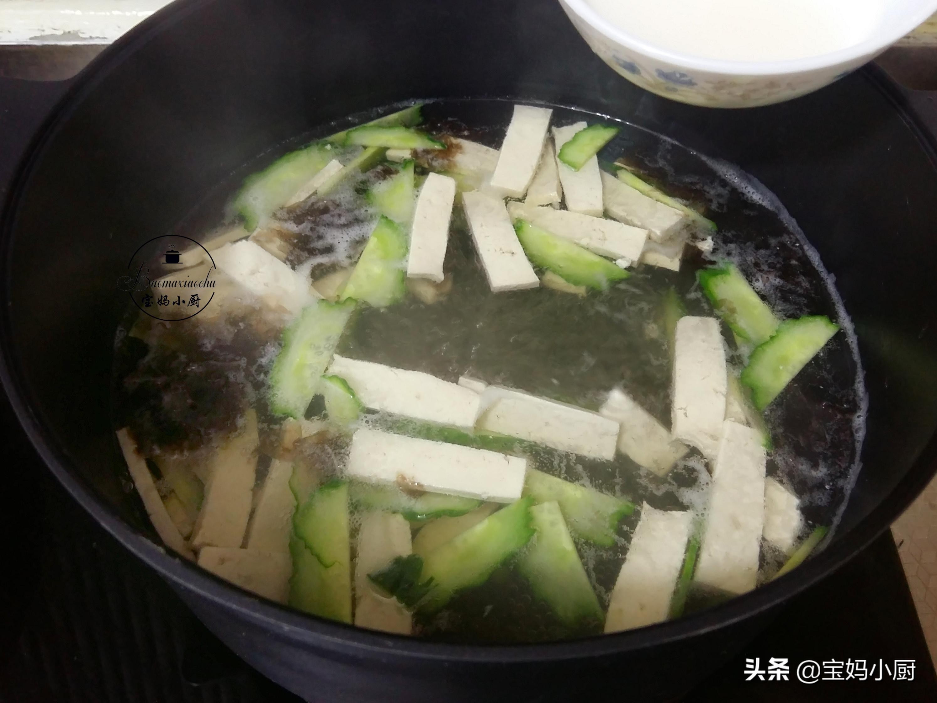 学会这样做汤汁,学会这三道汤做饭煲汤不用发愁