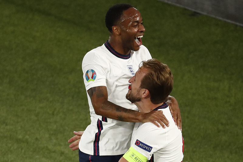 丹麦vs英格兰阵容对比,丹麦vs英格兰半场结果