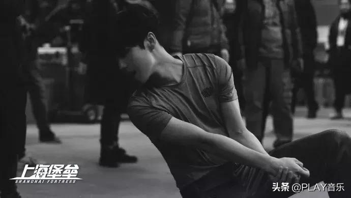 鹿晗，好MAN一男的