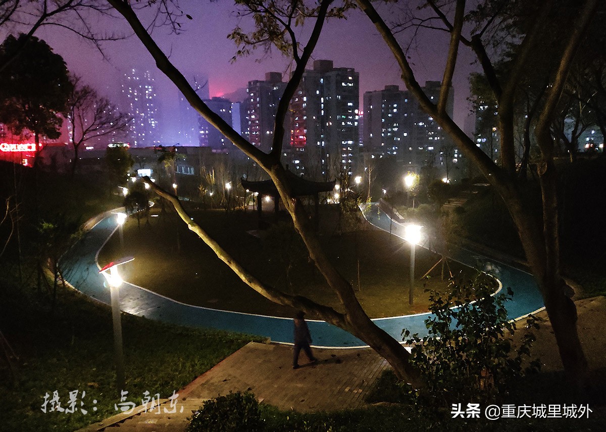 夜间开放的体育公园,平顶山体育公园晚上好玩吗