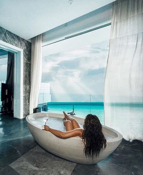 世界上最性感的浴缸，相机先尝鲜