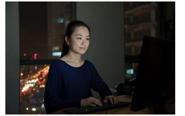 领导发信息下属回复好,领导发信息没及时看到后该如何回