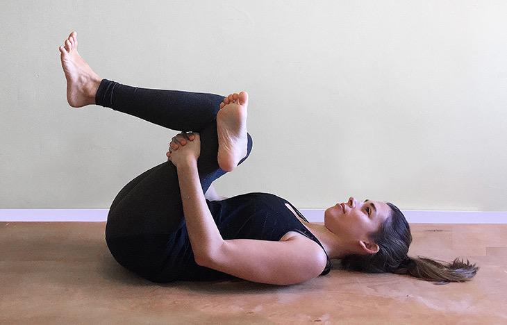 经期延迟,脸冒痘痘,应该是内分泌问题,试试这几个瑜伽体式