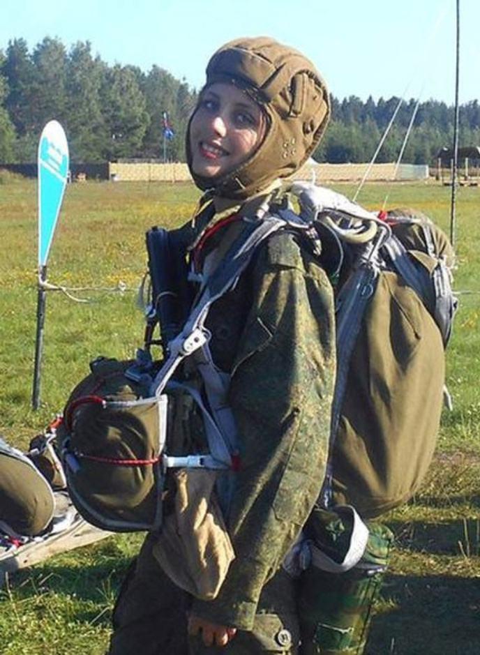 中国女空降兵训练,中国空降兵帅气动作