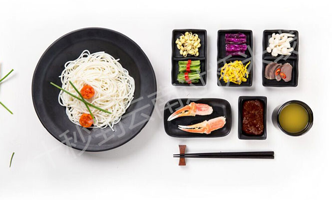 体验米线,体验十分钟就能吃上一桌年夜饭