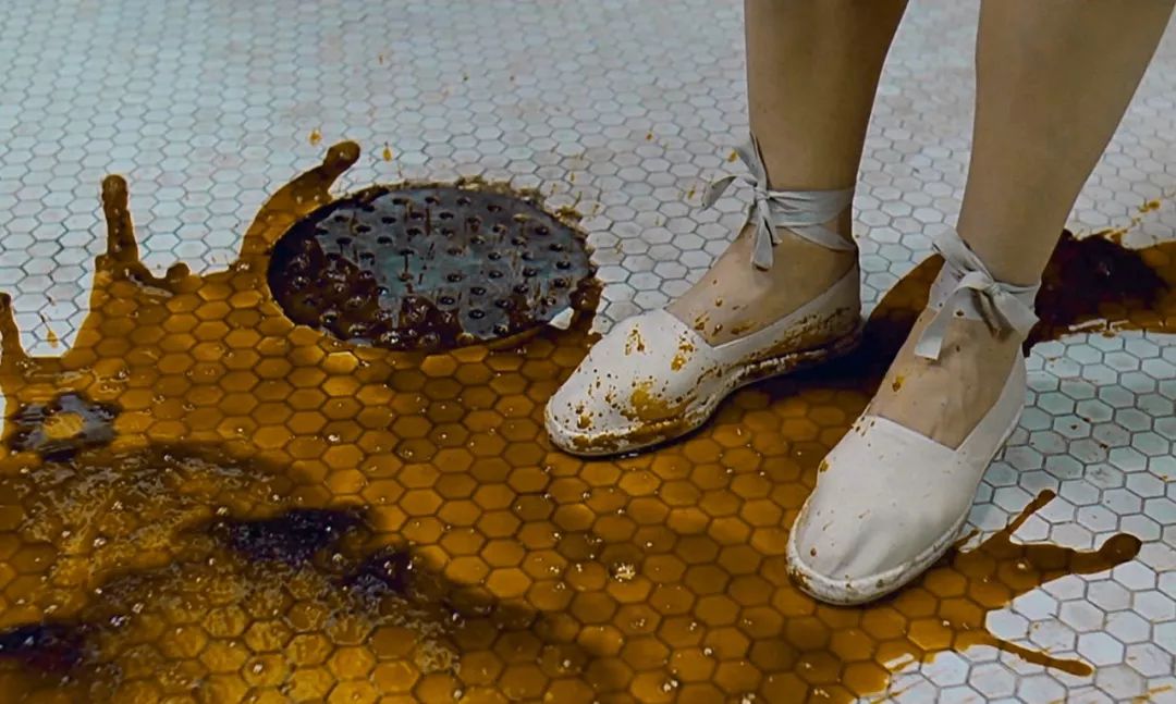 接触到了别人的体液，我会得艾滋病吗？