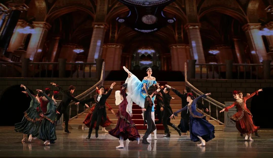 灰姑娘芭蕾舞剧赏析,灰姑娘芭蕾英国皇家舞剧