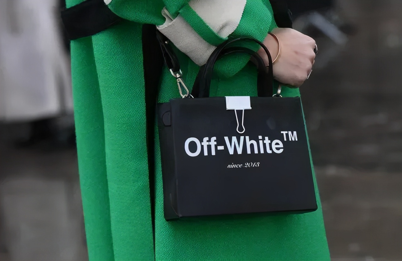 化妆品暴利是真的吗,海外化妆品赚钱