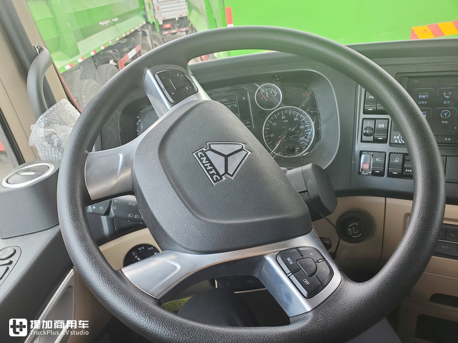 豪沃tx7最新版燃气车好吗,重汽豪沃tx7原车屏安装倒车影像