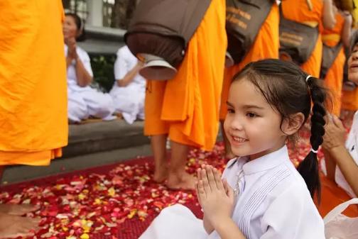 去了泰国旅游怎么沟通,去泰国旅游如何和国内联系