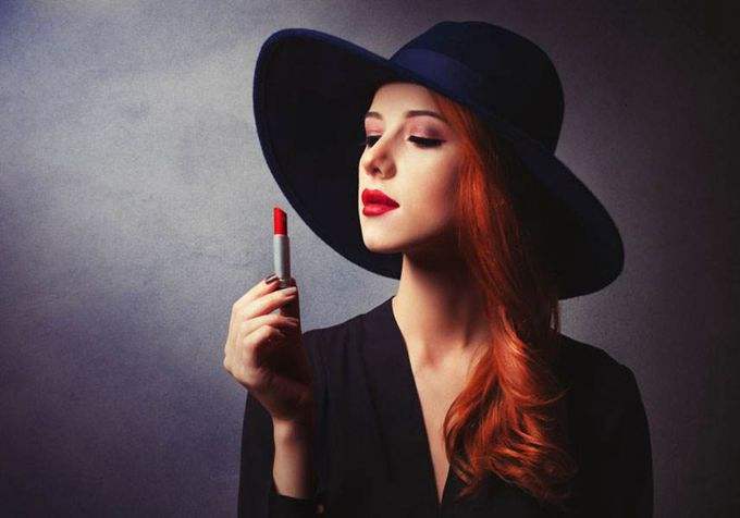 适合涂什么都显粉的口红,素颜口红推荐黄皮显白迪奥999