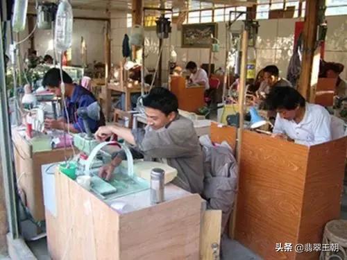 在国外购买翡翠真的靠谱吗,出国买翡翠能带回来吗