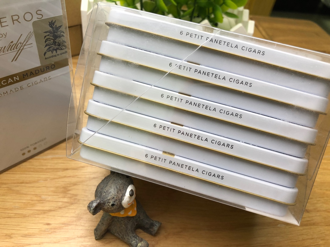 新年将至,别买光买瓜子了!来几盒25根的雪茄,你家备齐了吗