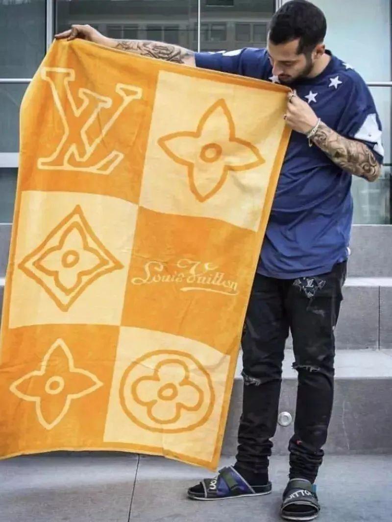 碧梨、TS最爱的品牌，竟是一家“假货制造营”？