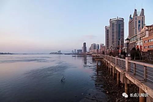 辽宁省城市丹东,丹东市位于辽宁省东南部