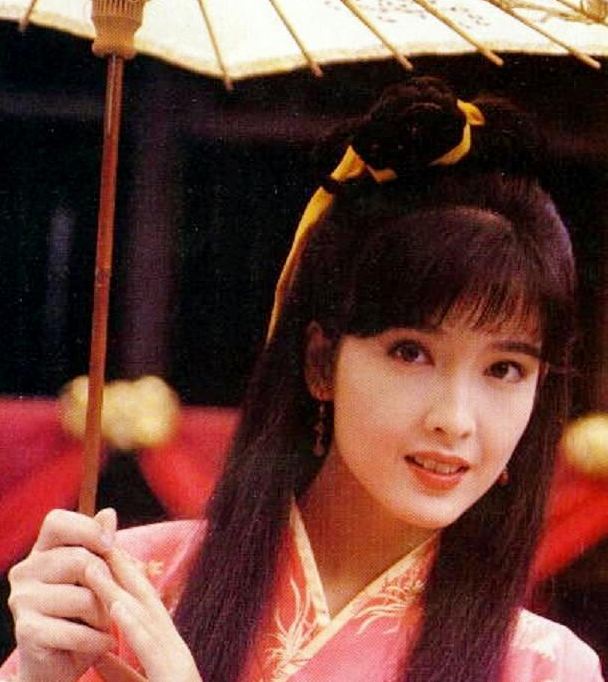 周慧敏三代人的不老女神,周慧敏冻龄女神