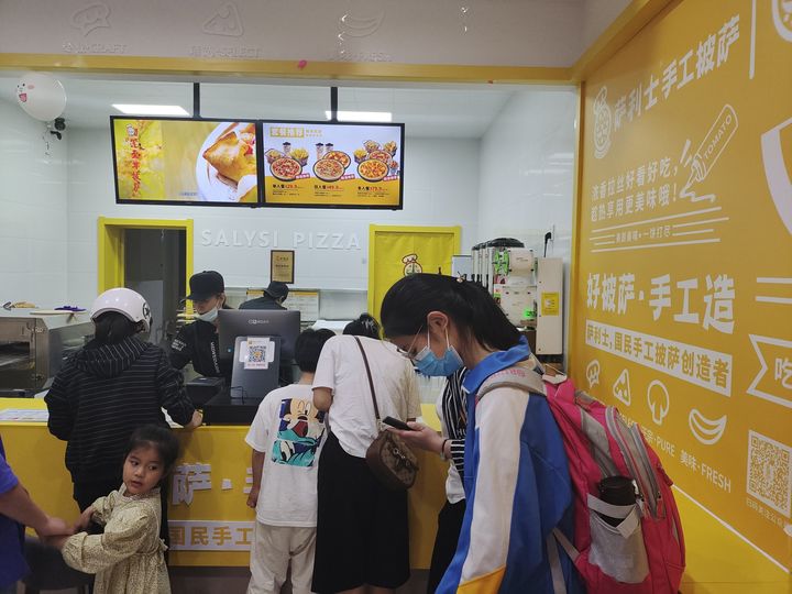 应届毕业生想创业做餐饮，先听听来自萨利士前辈们的建议吧