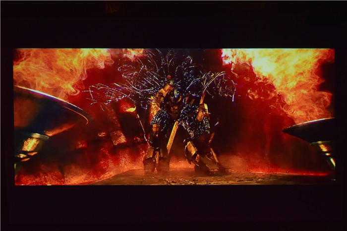 便携投影极米play超悦,极米play超悦版投影感觉有点歪