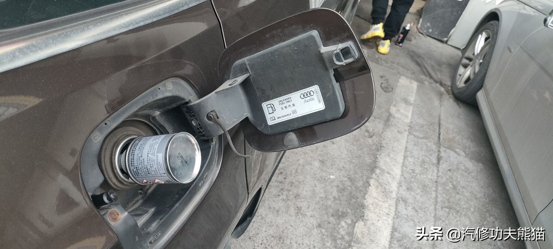 奥迪q5烧机油狂飙,奥迪q5烧机油且发动机抖动